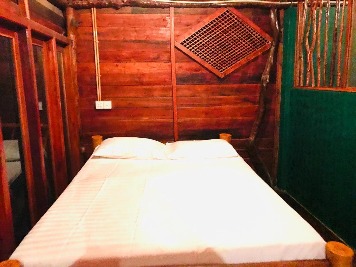 Hotel Yala Eco Tree House New à Tissamaharama Extérieur photo